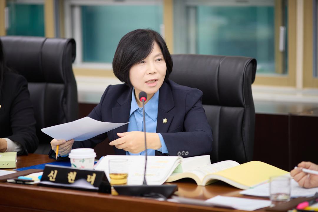 '제3차 예산결산특별위원회(제297회 제2차 정례회)' 게시글의 사진(20) '20251211 제3차 예산결산특별위원회(제297회 제2차 정례회)-54.jpg'