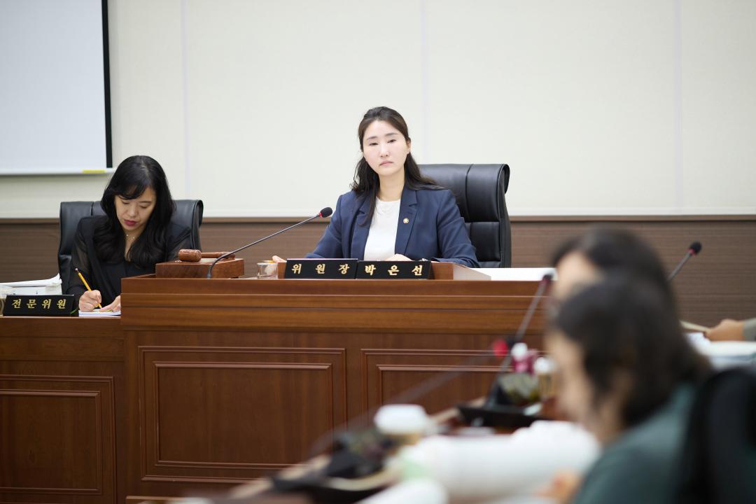'제3차 예산결산특별위원회(제293차 제1회 정례회)' 게시글의 사진(7) '20250626 제3차 예산결산특별위원회(제293차 제1회 정례회)-24.jpg'