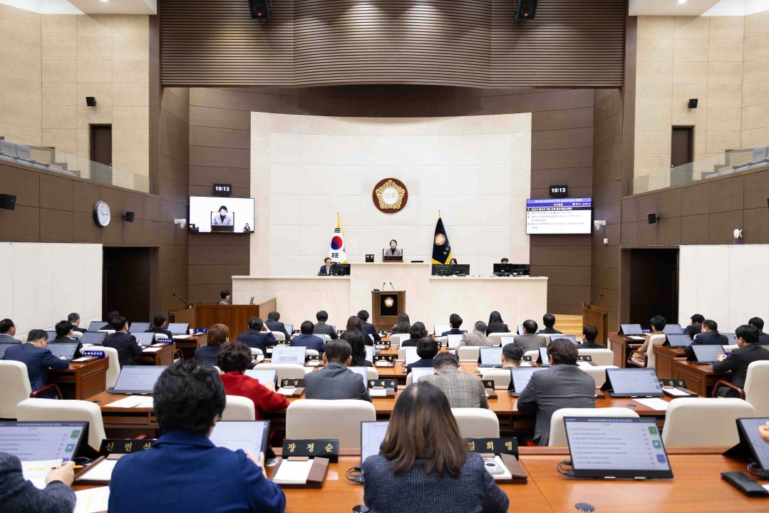 '제290회 임시회 제2차 본회의' 게시글의 사진(15) '20250214 제290회 임시회 제 2차 본회의 N-21.jpg'