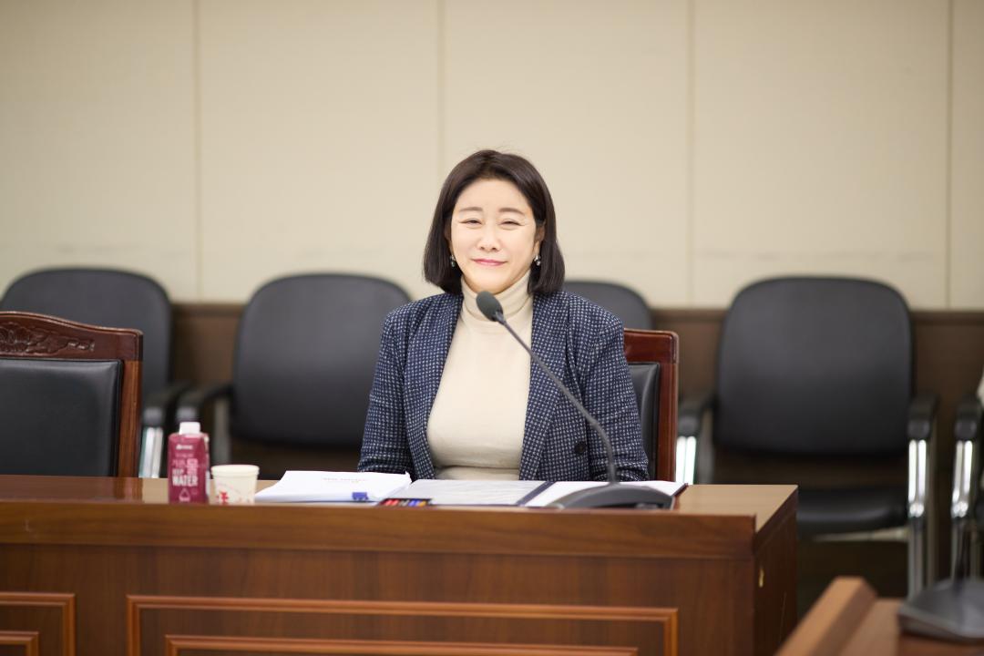 '상임위위원회별 제1차 회의 ( 제300회 임시회 )' 게시글의 사진(23) '20260210 상임위원회별 제1차 회의(제300회 임시회)-45.jpg'