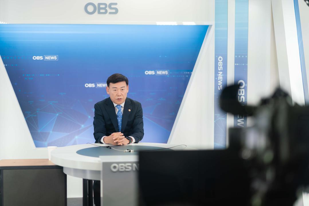 'OBS 방송출연' 게시글의 사진(6) '20230427 황재욱 위원장님 OBS 출연 L-6.jpg'