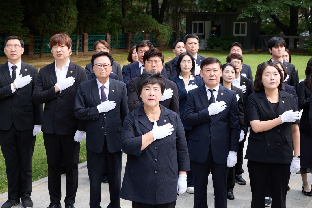 '현충탑 참배' 게시글의 사진(5) '20260702 현충탑 참배-006.jpg'