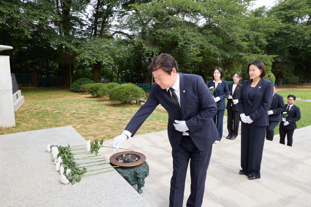 '현충탑 참배' 게시글의 사진(42) '20260702 현충탑 참배-076.jpg'