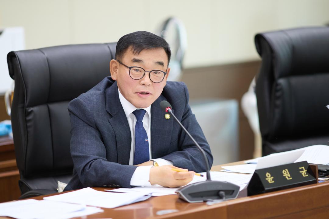 '상임위위원회별 제1차 회의 ( 제302회 임시회 )' 게시글의 사진(25) '20260403 상임위원회별 제1차 회의(제302호 임시회)-42.jpg'