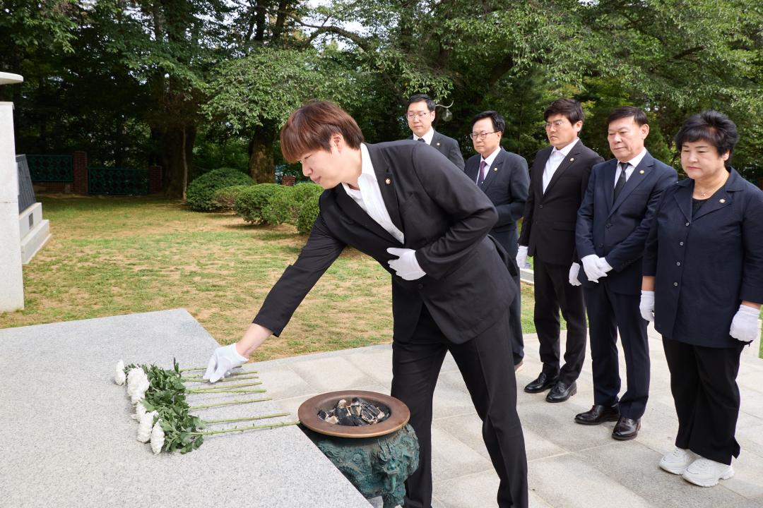 '현충탑 참배' 게시글의 사진(27) '20260702 현충탑 참배-047.jpg'