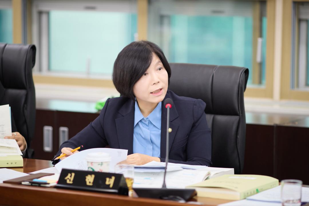 '제3차 예산결산특별위원회(제297회 제2차 정례회)' 게시글의 사진(21) '20251211 제3차 예산결산특별위원회(제297회 제2차 정례회)-49.jpg'