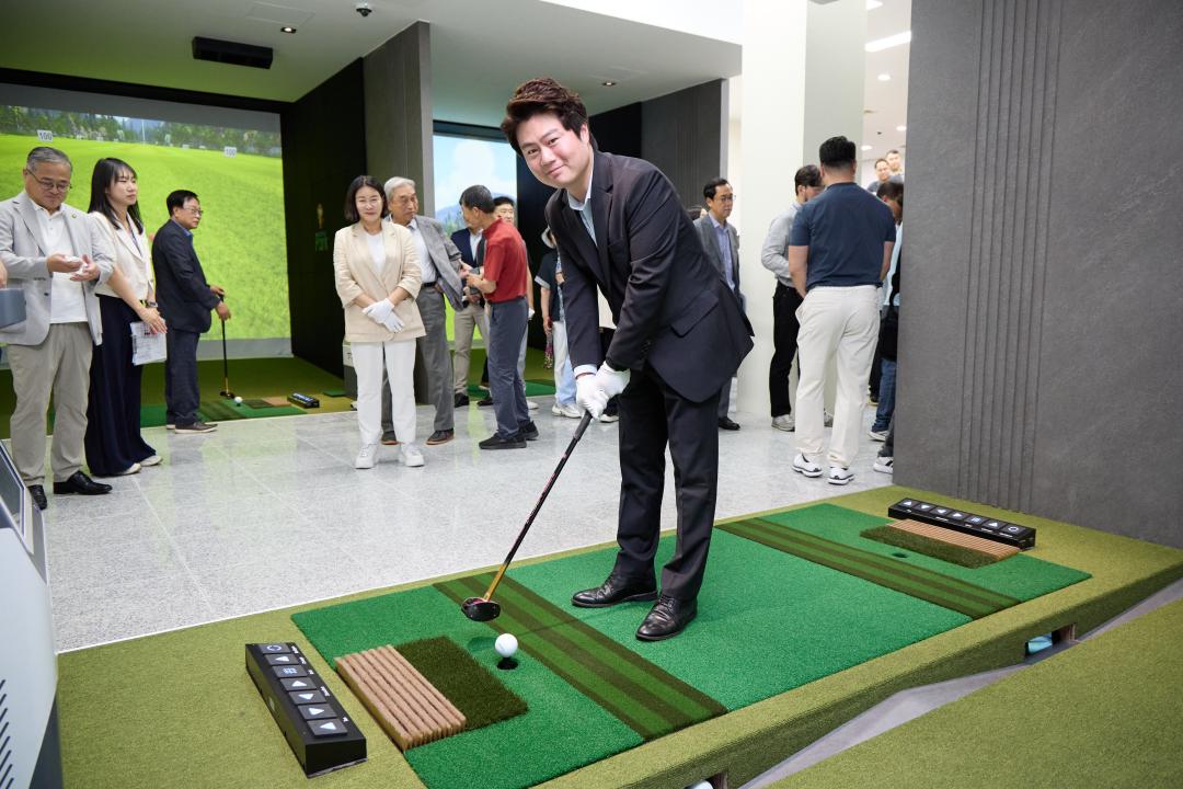 '용인실내체육관 스크린파크골프장 개관식' 게시글의 사진(15) '20260706 용인실내체육관 스크린파크골프장 개관식-20.jpg'
