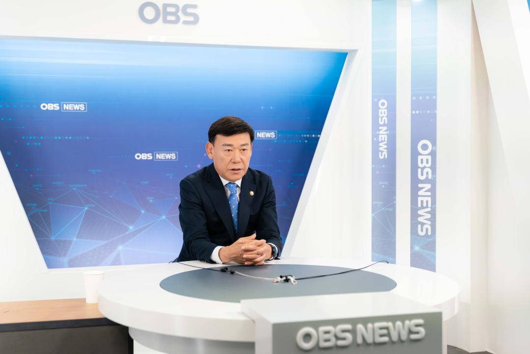 'OBS 방송출연' 게시글의 사진(9) '20230427 황재욱 위원장님 OBS 출연 L-9.jpg'