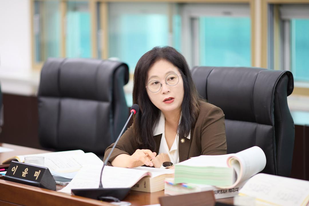 '제3차 예산결산특별위원회(제293차 제1회 정례회)' 게시글의 사진(28) '20250626 제3차 예산결산특별위원회(제293차 제1회 정례회)-71.jpg'