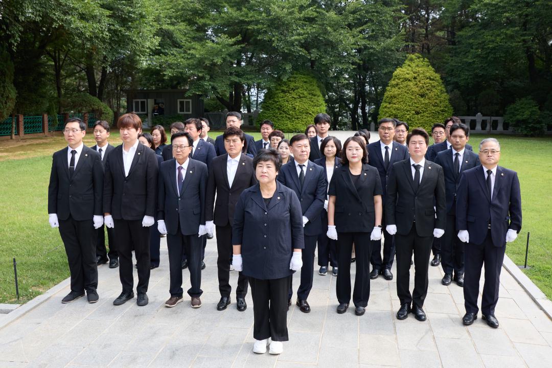 '현충탑 참배' 게시글의 사진(3) '20260702 현충탑 참배-004.jpg'