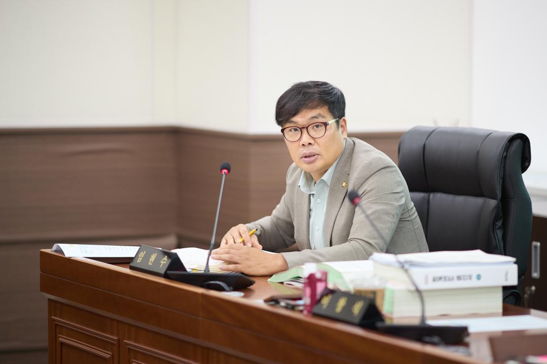 '제3차 예산결산특별위원회(제293차 제1회 정례회)' 게시글의 사진(25) '20250626 제3차 예산결산특별위원회(제293차 제1회 정례회)-65.jpg'