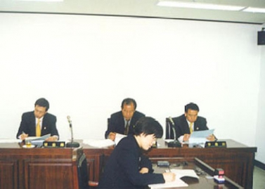운영위원회 회의장면