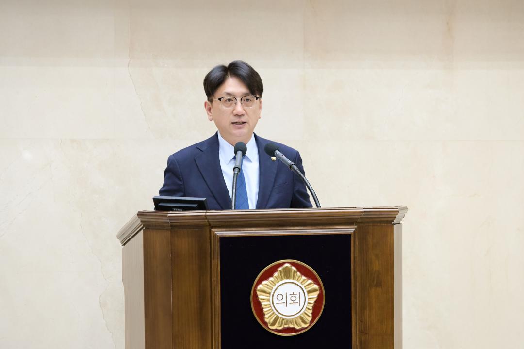 '용인특례시의회 이교우 의원, 용인에버라인운영 회사 직원의 부적절한 해고에 대한 관심과 문제 해결 촉구(5분 자유발언)' 게시글의 사진(2) '20250310 제291회 임시회 제1차 본회의-5분 자유발언(2) 이교우 의원(1).jpg'