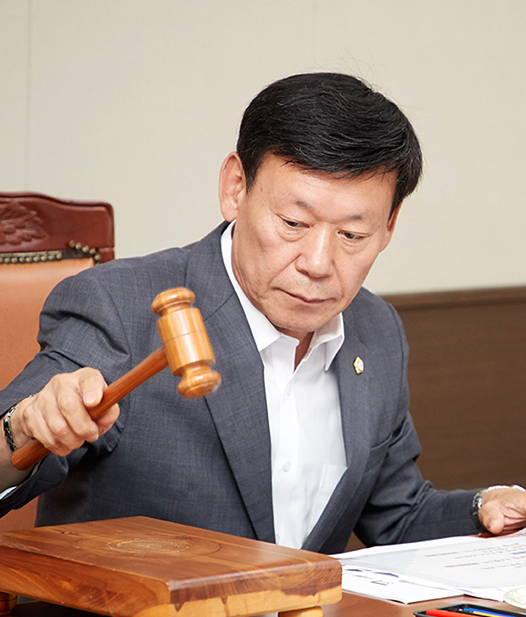 용인특례시의회  문화복지위원회 위원장  황재욱
